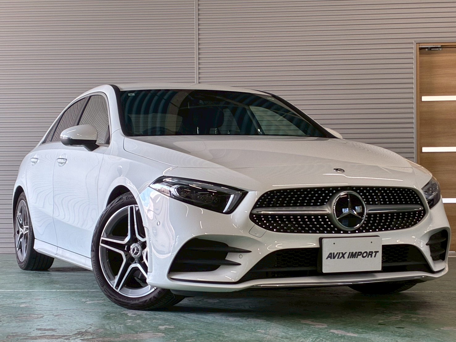 メルセデスベンツ A200d セダン AMGライン