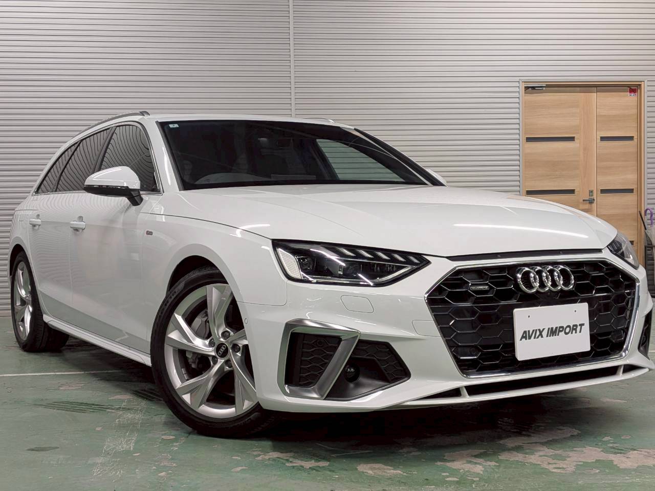 アウディ A4ｱﾊﾞﾝﾄ 45TFSI ｸﾜﾄﾛ Sﾗｲﾝ ﾊﾟｰｸｱｼｽﾄPKG SlineplusPKG