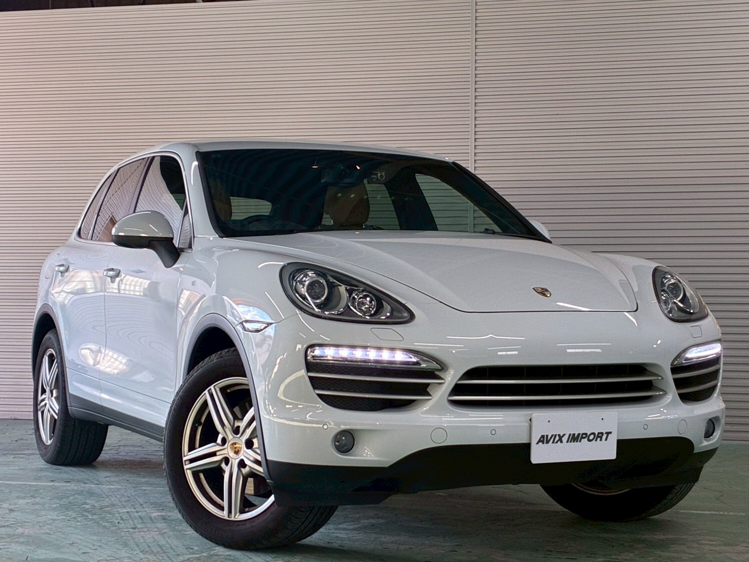 ポルシェ ｶｲｴﾝ ﾌﾟﾗﾁﾅED