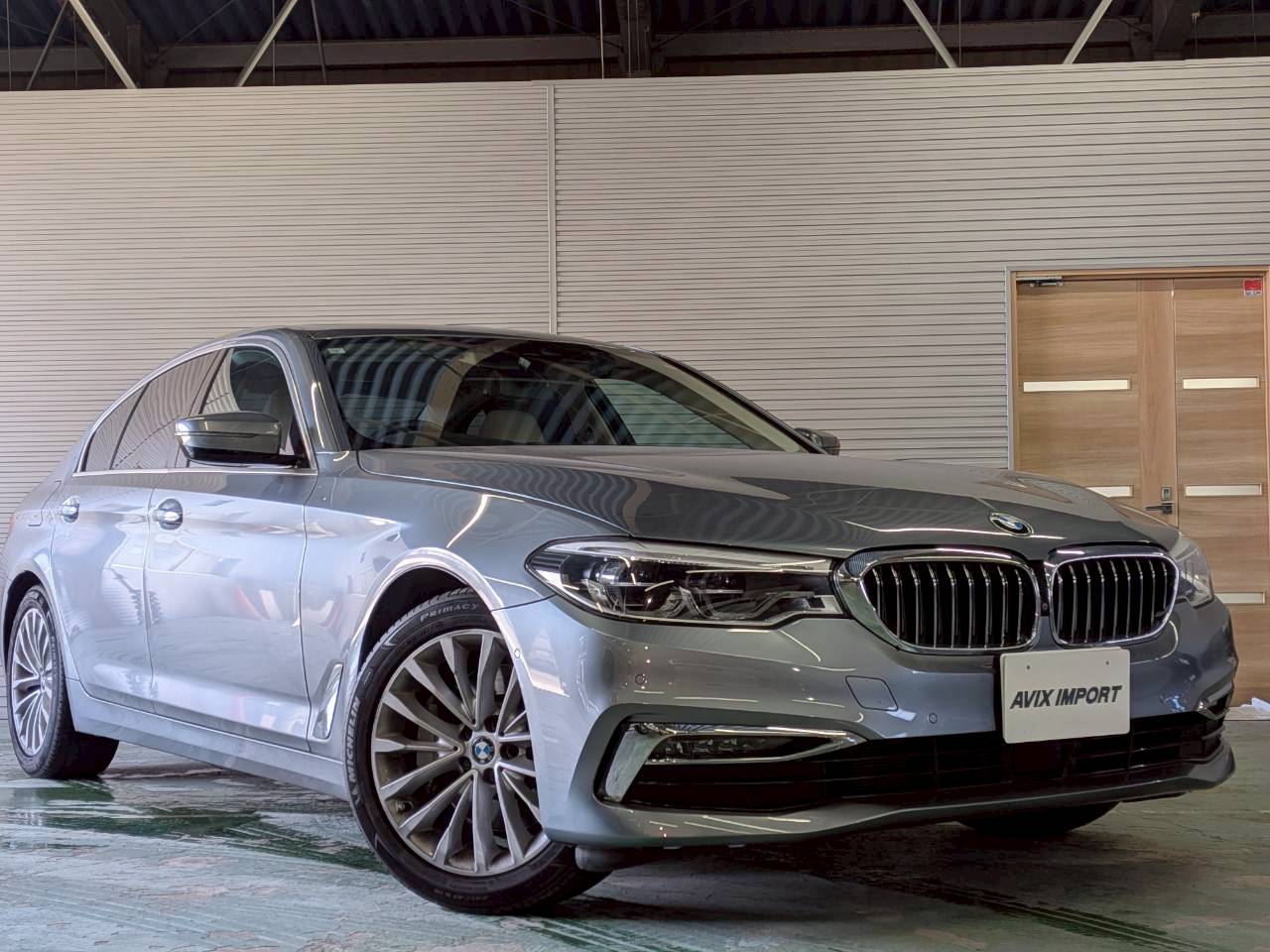 BMW 530i ﾗｸﾞｼﾞｭｱﾘｰ ﾊｲﾗｲﾝPKG